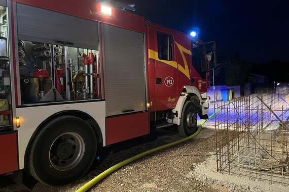 Još jedan požar u Puli zbog bojlera. Planuli i okolni stanovi