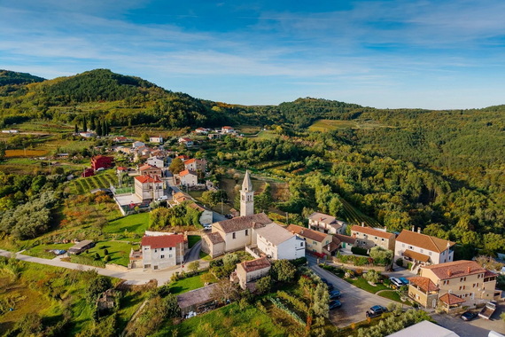 Općina prodaje 12 nekretnina: od zemljišta za 4.000 eura do zgrade vrijedne 324.000 eura