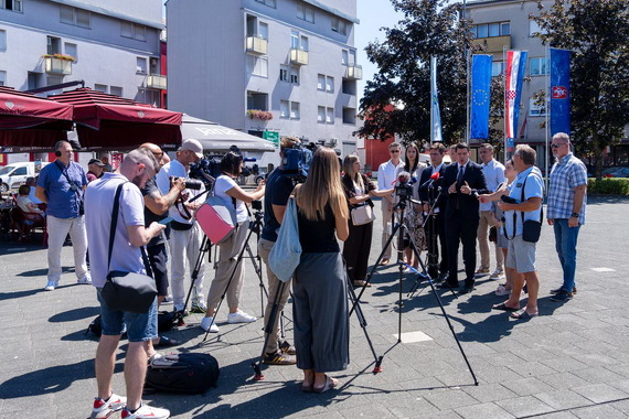 U Ličkom ustanku komunisti su ustaše nazivali partizanima, a današnja oporba ne može zajedno ni pred mikrofone