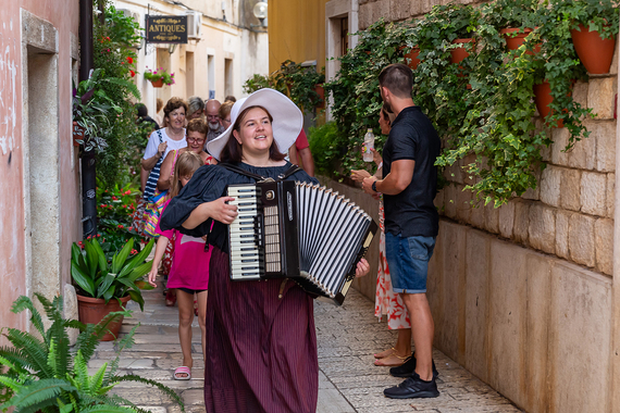 Ovog tjedna jazz, svjetlosna čarolija, latino glazba i interpretativna šetnja La mula de Parenzo