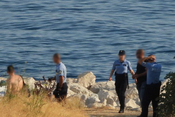 Talijan iz zabave zapalio vatru, reagirali građani i policija