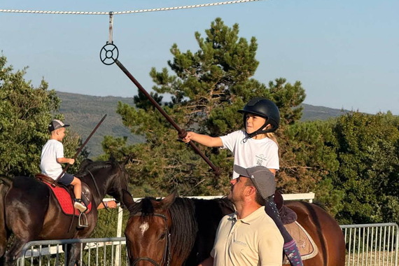 Ani Uravić i Leo Bužleta pobjednici Dječje Trke na prstenac