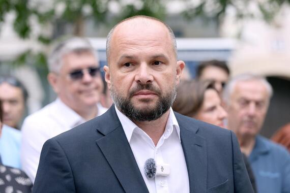 'Je li IDS lijeva oporba, lijeva centristička oporba ili možda šuruje s nekim drugim?'