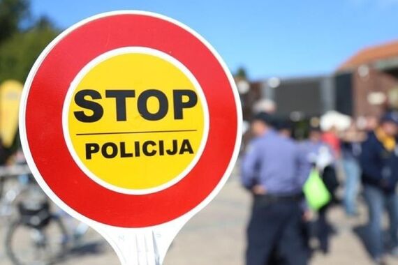 Vozio neregistrirani moped bez dozvole. Dobio rok za napuštanje Hrvatske