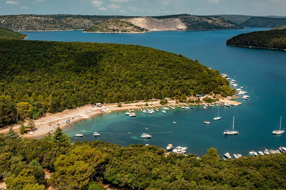Dva dana terorizirali kamp: vikali, galamili i limenkama piva gađali kupače na plaži 