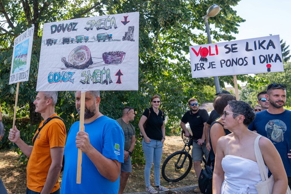 Iz Pule kreće autobus za veliki prosvjed u Zagrebu: 'Solidarnost nije samo riječ - solidarnost je kad dođemo'