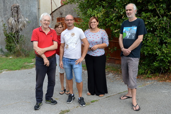 U kući drži koze, oko kuće smeće i smrad, susjedi bijesni: 'Ne tražimo svađu, samo želimo normalno živjeti'