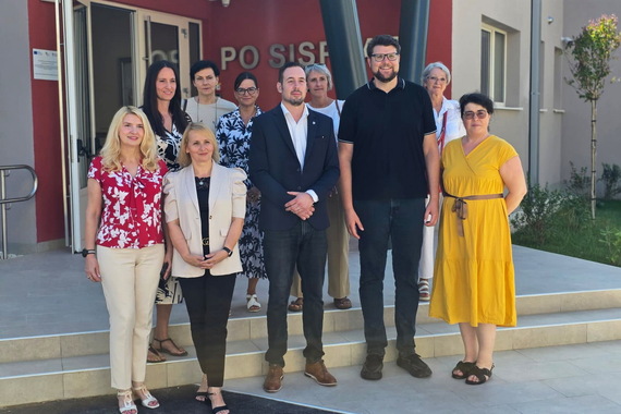 Novi vrtić Sisplac spreman za 88 mališana: Pogledajte kako je visoki Grbin sjeo u malu dječju stolicu!