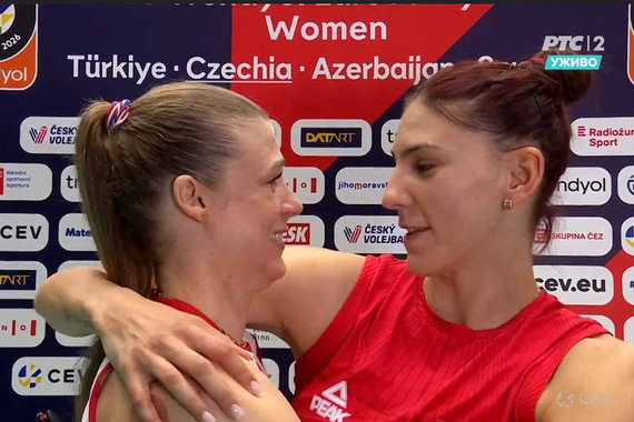 Odbojkašicu iz Kringe zagrlila kapetanica srpske reprezentacije: 'Jao, dođi mala, bravo!'