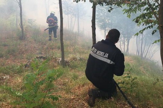 Ugašen požar kod Šumbera, izgorjelo oko 10 hektara, kanaderi se povukli