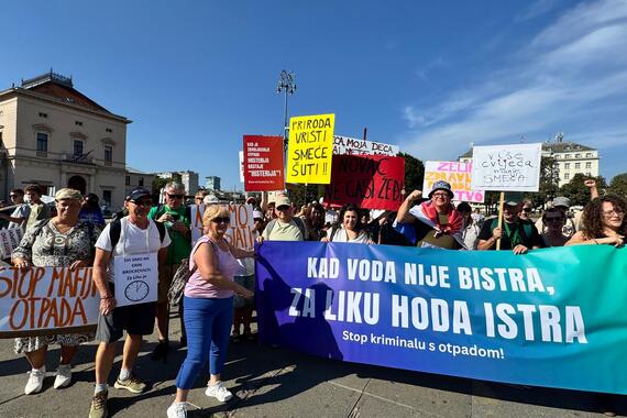 Istra jutros krenula prema Zagrebu: ‘Kad voda nije bistra, za Liku hoda Istra’