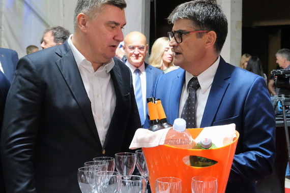 Tri godine, tri različite slike Buja: od političke idile do podrške gradonačelniku u pritvoru