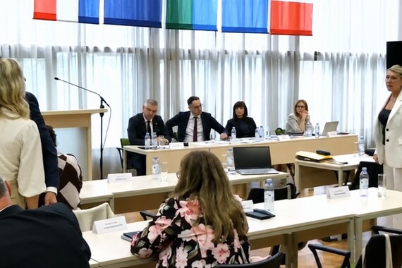 'Doktorica znanosti je s govornice izrekla grozomornu sintagmu. Gospodine Hajdaš Dončić, ispričajte se i smijenite Sanju Radolović sa svih funkcija!'