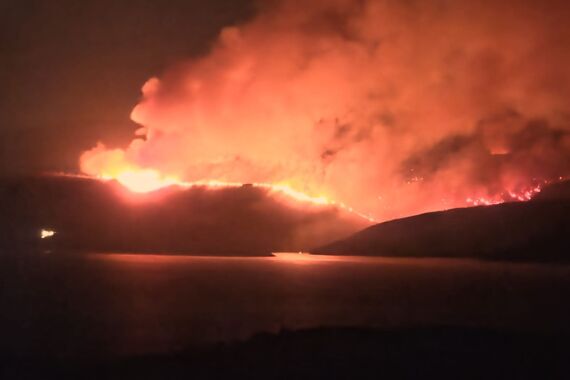 Veliki požar na Braču gasi 176 vatrogasaca. Među njima je i 11 Istrana 