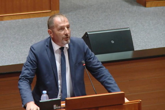 'Još nije kasno, Holcim može poslušati ljude i odustati od posla koji mu nameće...'