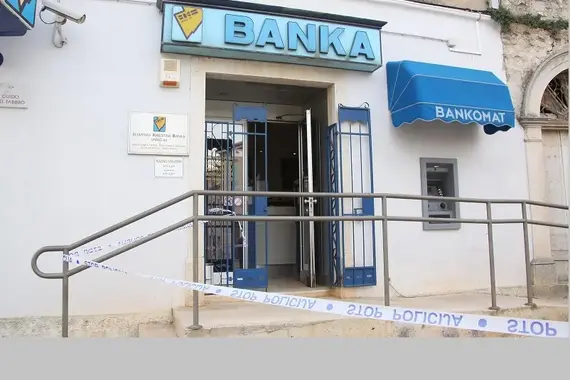 Ista banka u Višnjanu opljačkana čak tri puta, a policija nam je otkrila još nevjerojatniji podatak