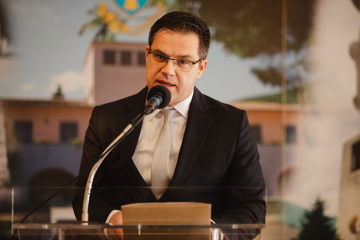 Leo Knapić
