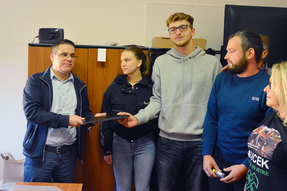 Građanska inicijativa predala 7.152 potpisa protiv Holcimova projekta u Koromačnu