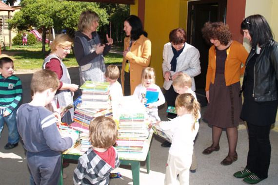 Uručene knjige prikupljene u akciji povodom Međunarodnog dana darivanja knjiga
