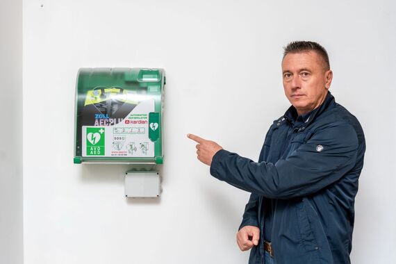Na ulazu u sportsku dvoranu u Kašteliru postavljen defibrilator