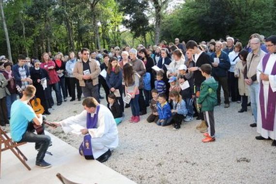 U Vrsaru održan tradicionalni Križni put Ka svetom Andriji