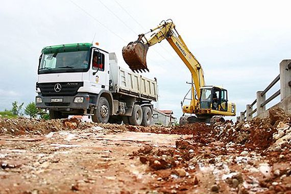 Ukrao 225 litara goriva iz pet bagera i kamiona na gradilištu u Poreču