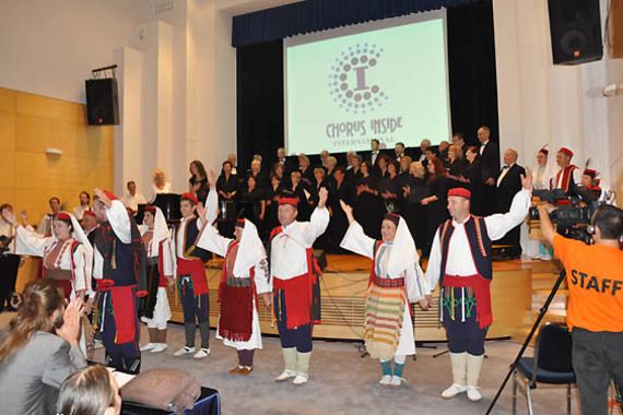 Roženicama zlatna plaketa na međunarodnom zborskom natjecanju Chorus Inside