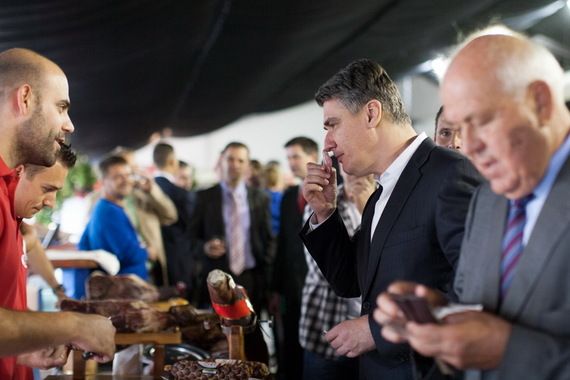 Milanović u Tinjanu: Još kao dijete slušao sam o rivalitetu dalmatinskog i istarskog pršuta