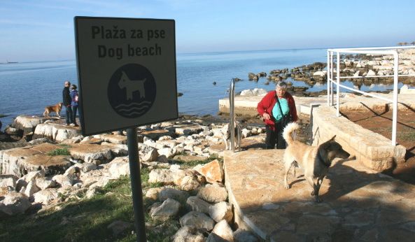 Prva porečka plaža za pse