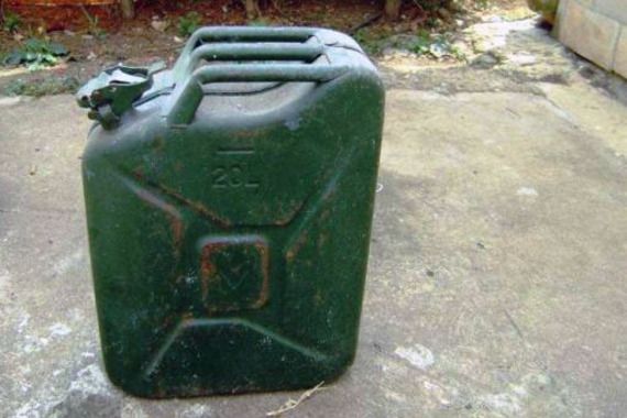 Dvojac u Dajli ukrao gorivo iz rovokopača 