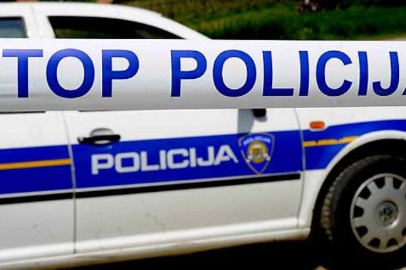 Umag: Ukradenom Hondom sletio s ceste i udario u drvo