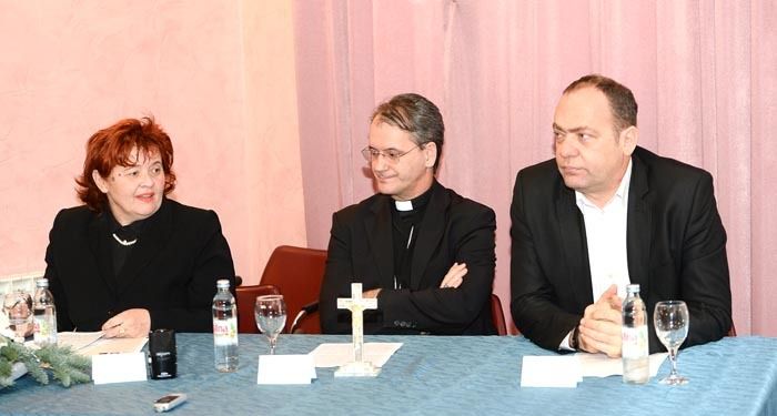 Vesna Jurić Rukavina, mons. Dražen Kutleša i Klaudio Vitasović 