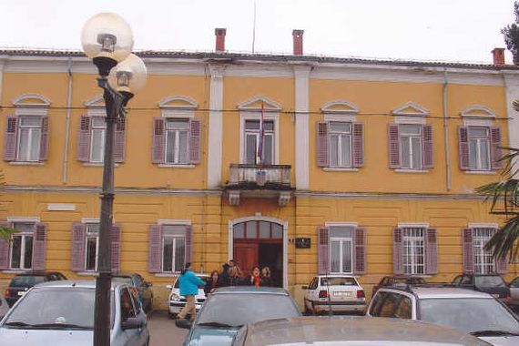 Priveden zbog prijetnji djelatnici suda u Poreču