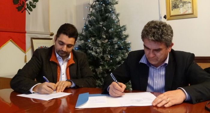 Ugovor su potpisali Marino Franinović i Edi Štifanić