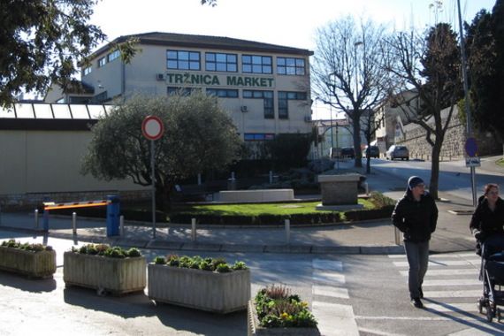 Zbog rekonstrukcije zgrade porečka Usluga i Odvodnja na privremenim lokacijama