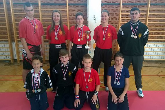 Lavovima 16 medalja i pehar na kickboxing turniru u Polači