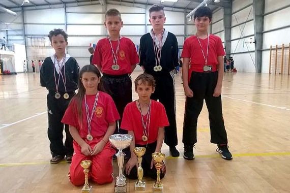 Lavovi izvrsni na Otvorenom kickboxing kupu u Benkovcu