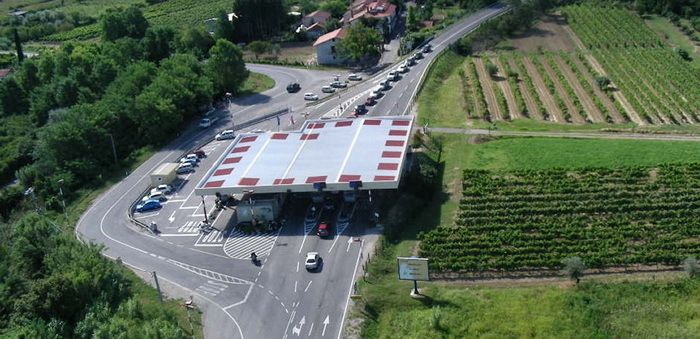 Hranični prijelaz Plovanija