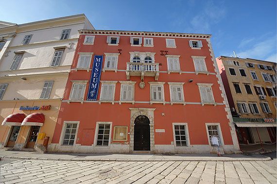 Zavičajni muzej u Rovinju