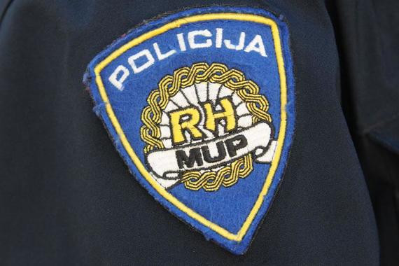 Banki kod Poreča: Prodala mu posteljinu, pa mu ukrala mirovinu