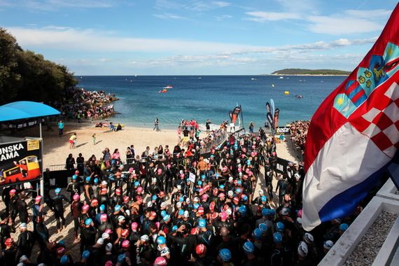 Povijesni morski start u Puli: Započeo prvi hrvatski IRONMAN 70.3