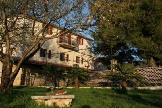 Balkonska vrata bila su otvorena, ugljični monoksid nije mogao ubiti mladi par?