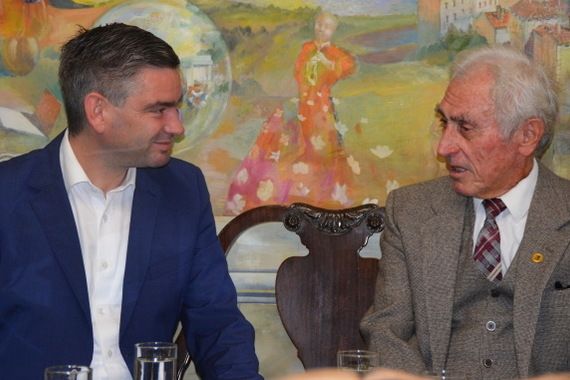 Gradonačelnik Pule ugostio 83-godišnjeg maratonca Bepa Nadinića