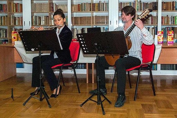 Duo Cavatina održao koncert klasične glazbe u Vinkuranu