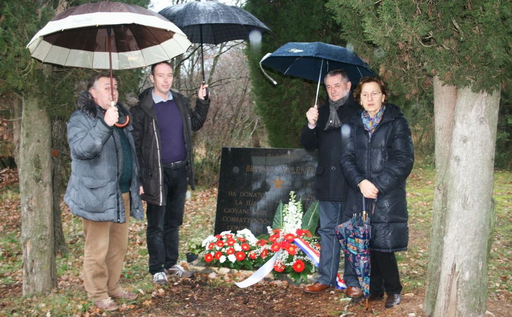 Komemoracija uz spomen obilježje na mjestu pogibije Bruna Valentija