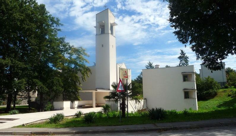 Prvu provalu za koju ga se tereti počinio je u Potpićnu