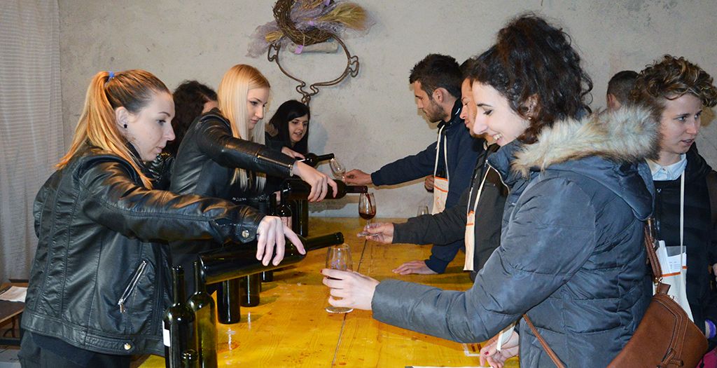 U jednoj od konoba na Izložbi vina Gračišće