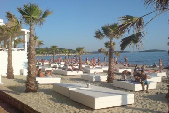 Može li Laguna Poreč naplaćivati kupanje? Može!