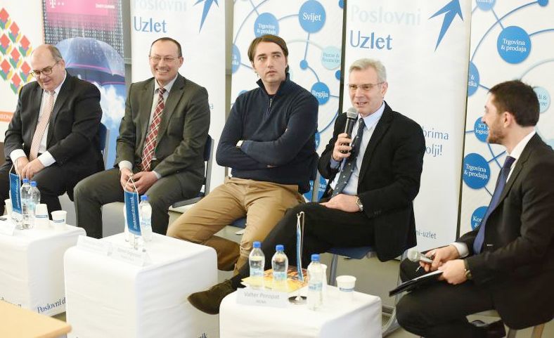 S jednog od ranijih poslovnih uzleta