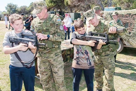 Istarski školarci uživali u kampu oružanih snaga na Kamenjaku
